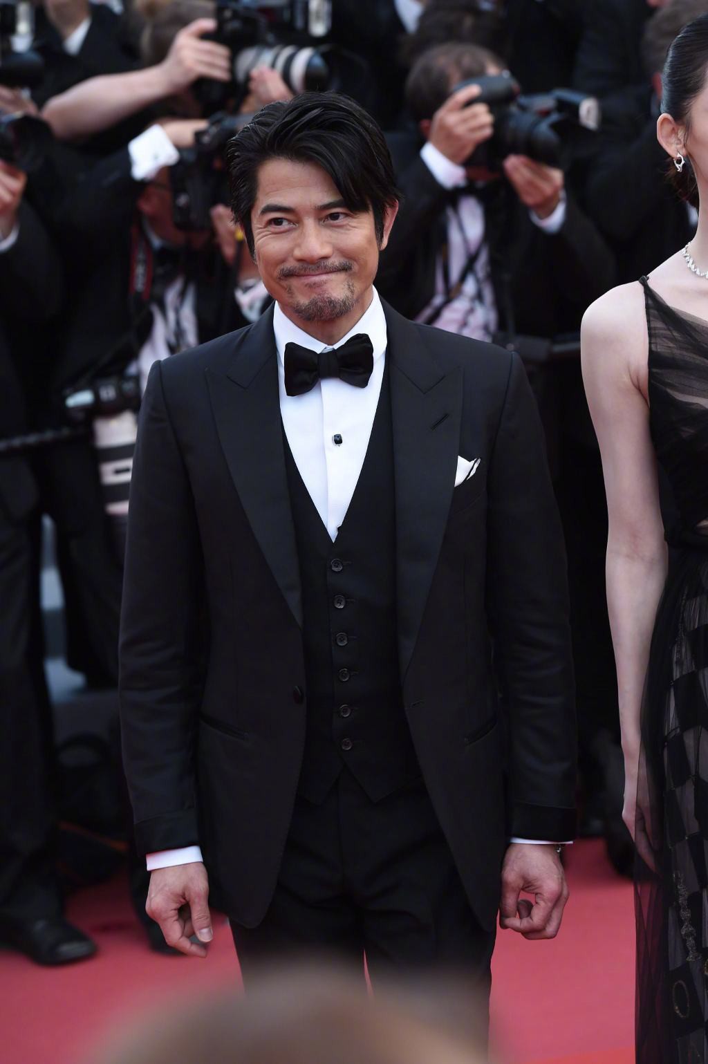 Thảm đỏ Cannes 2018: Phạm Băng Băng gây thất vọng vì kém sang, sao Hollywood khoe ngực triệt để